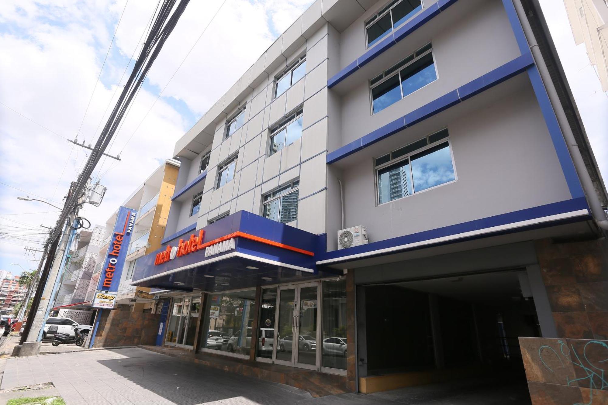 Metro 3* Panama (ville)